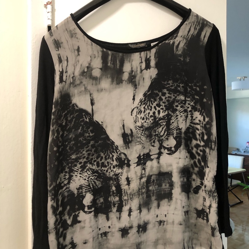 Black & White Leopard Print Long Sleeve Women’s Top
